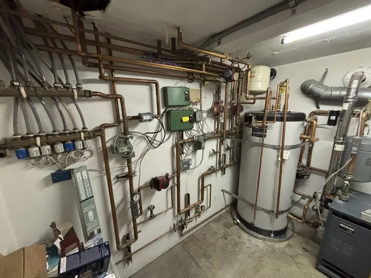 Plumbing services in Highlands, TX